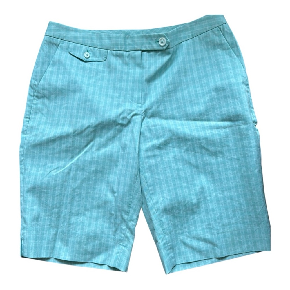 BROOKS BROTHERS Bermuda shorts in light sea foam blue/white, size 4, Reduced